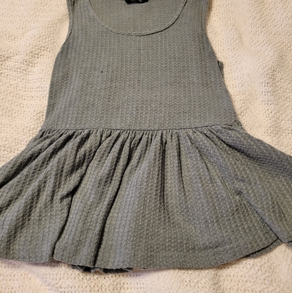 SHEIN PEPLUM WAFFLE KNIT TANK TOP - Picture 2 of 6